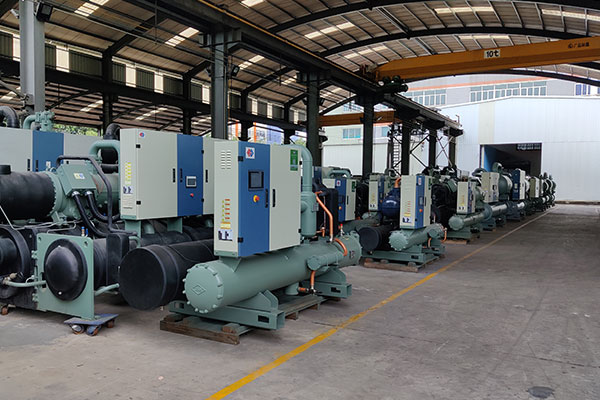 冷水機(jī)倉庫