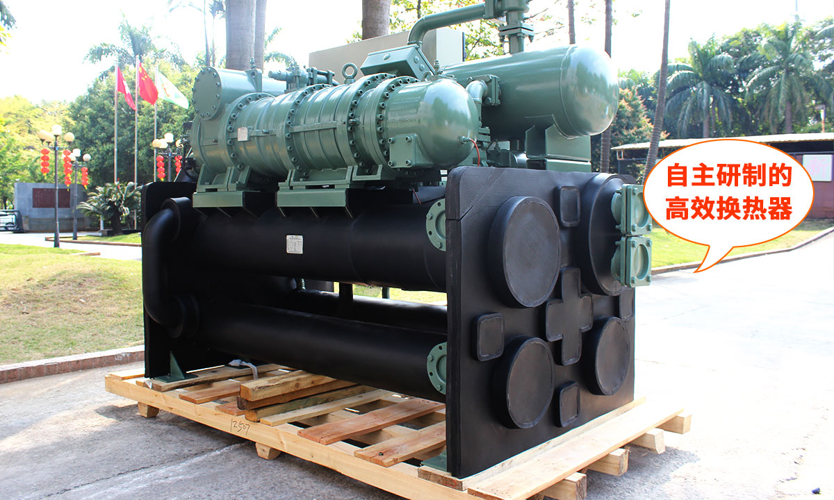 水源熱泵制取90度熱水，采用自主研制作的高效換熱器